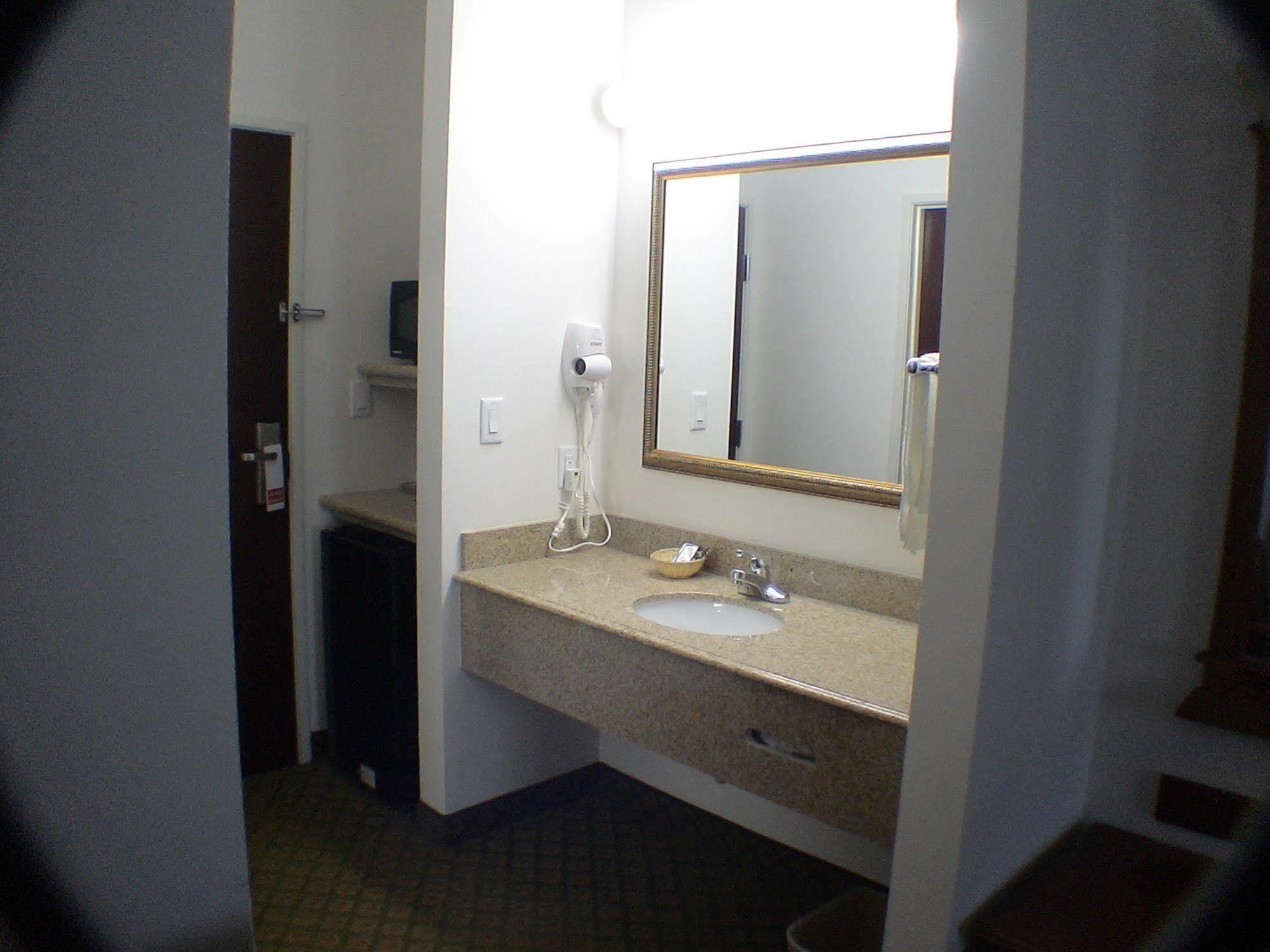 Budget Host Inn And Suites Cameron Dış mekan fotoğraf